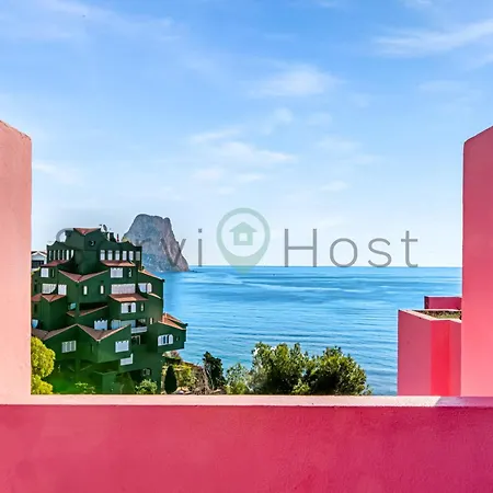 Breathtaking Loft La Muralla Roja, Wifi, 2br 아파트